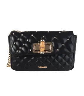 Bolso en color negro con tachas