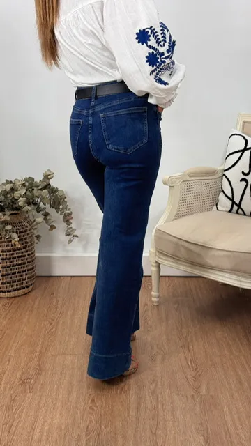 Jeans con cinturón