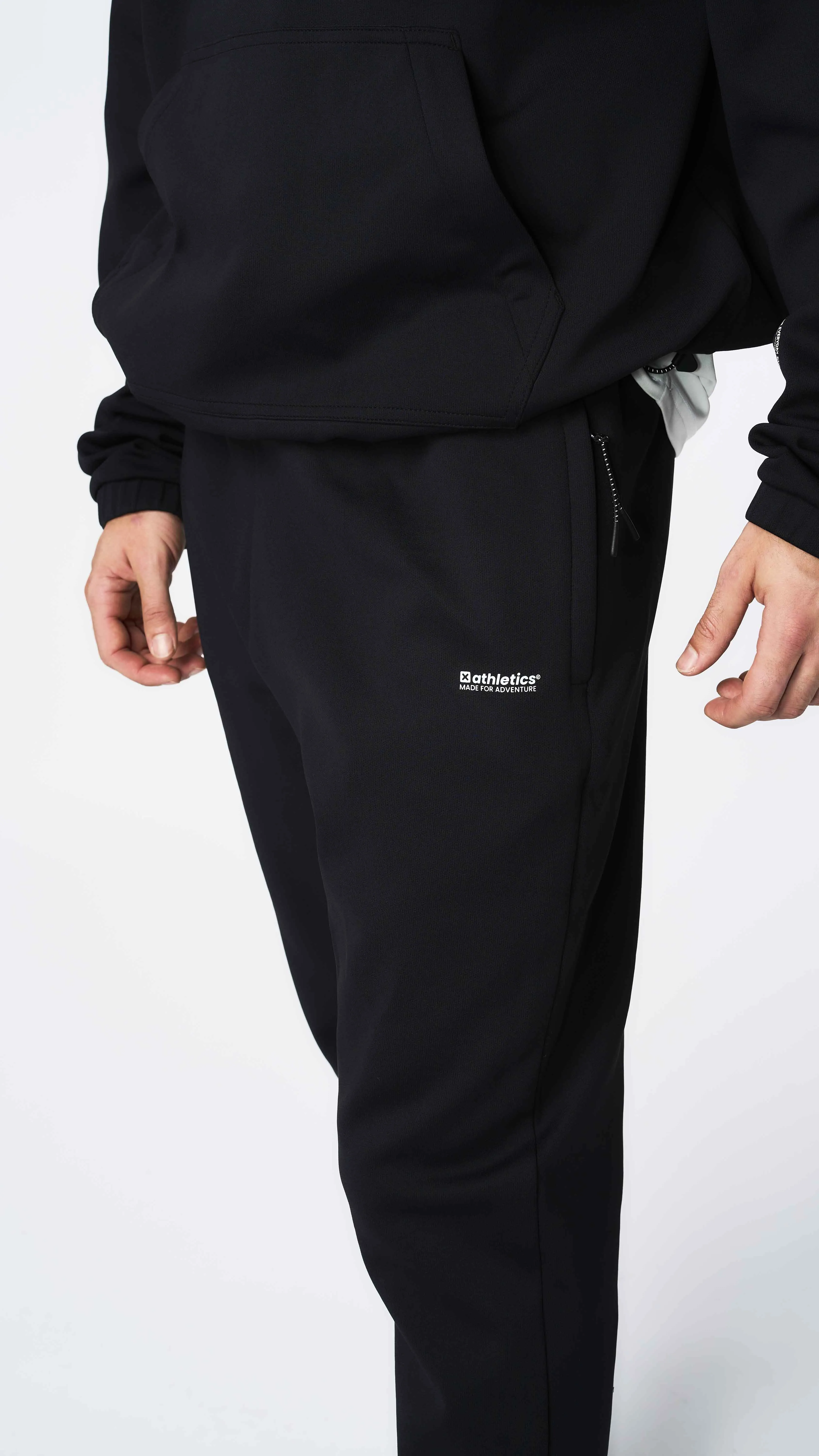 PANTALÓN TECH NEGRO OSCURO