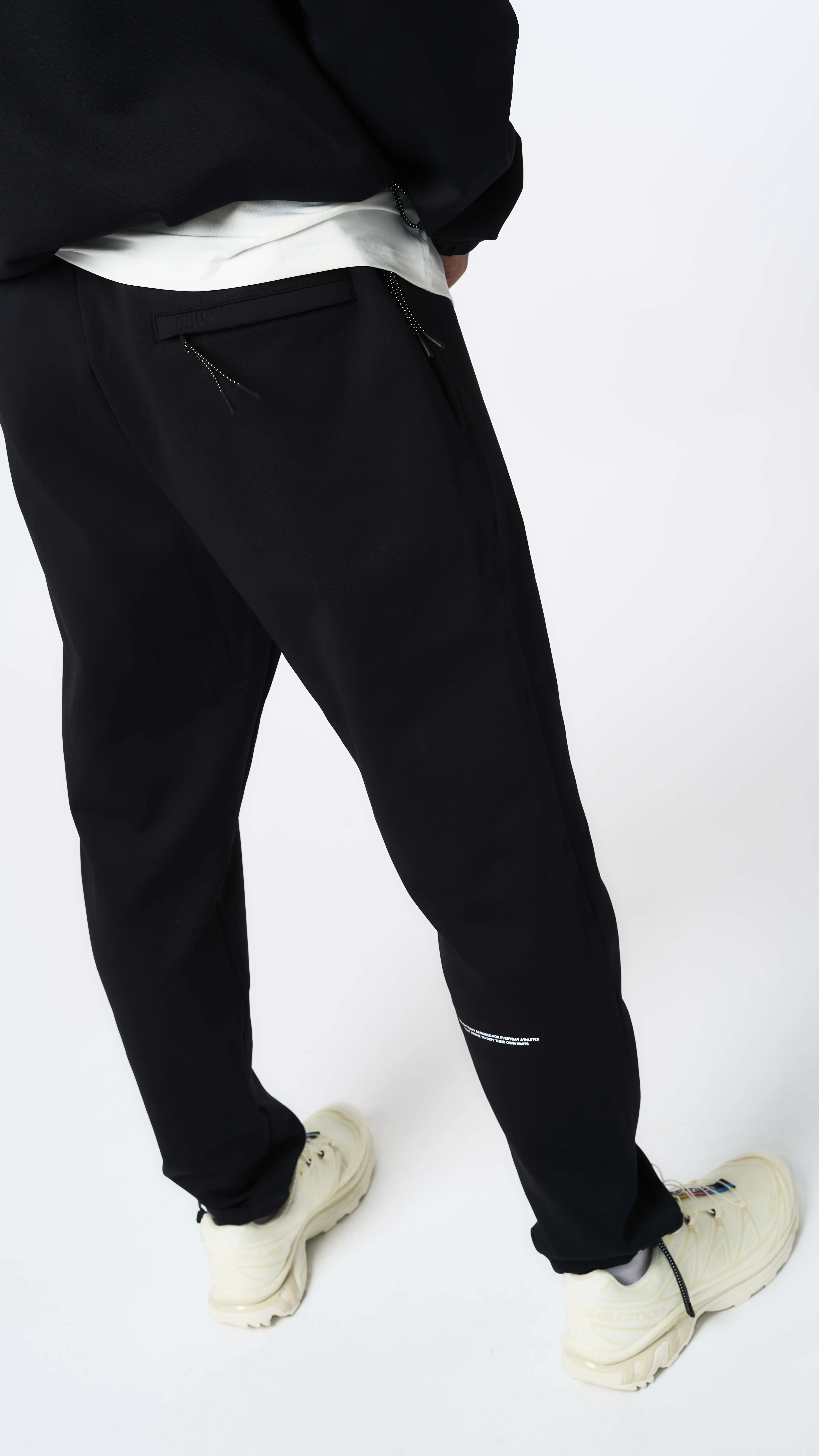 PANTALÓN TECH NEGRO OSCURO