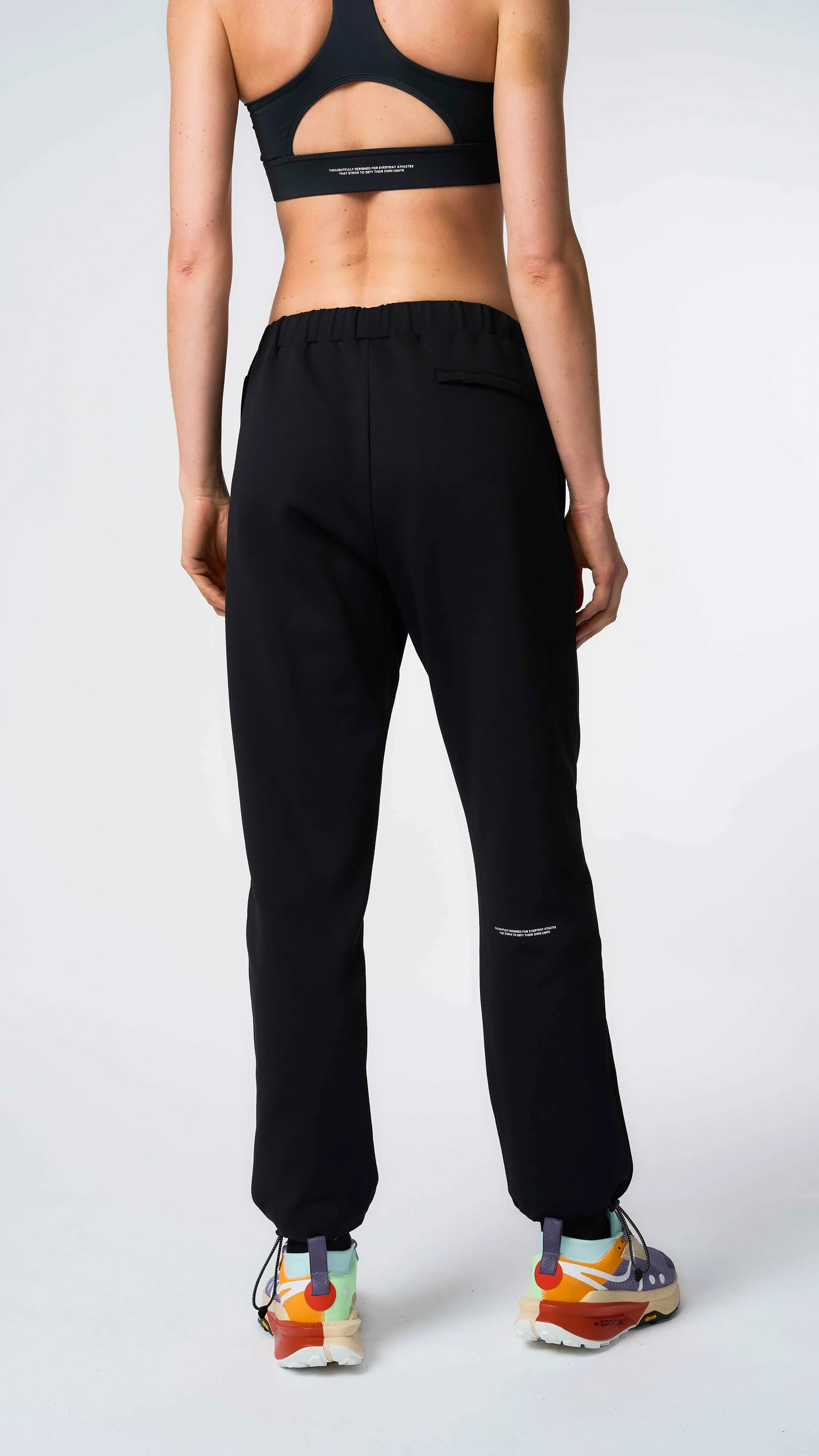 PANTALÓN TECH NEGRO OSCURO