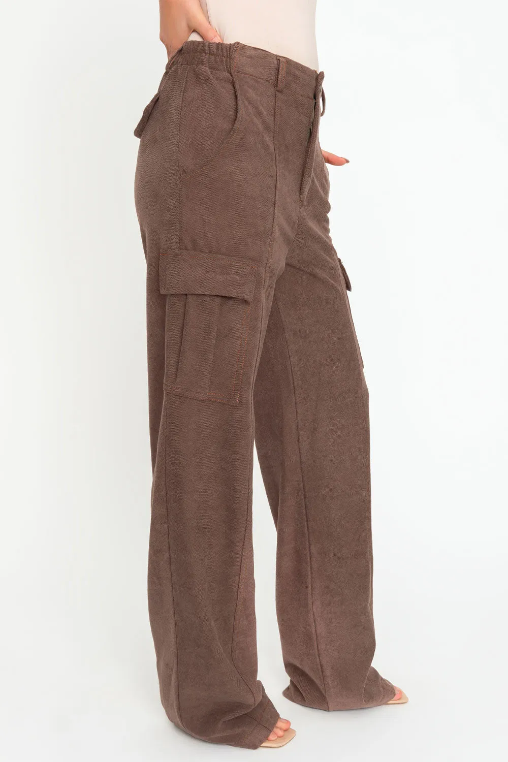 Pantalón cargo de fit recto con raya