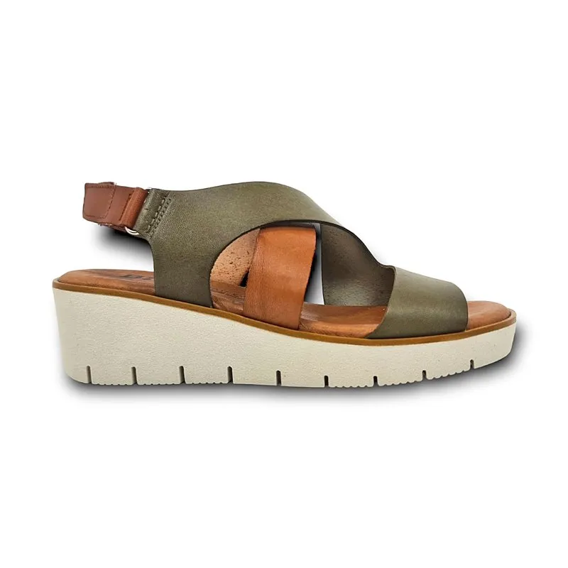 Sandalias Cuña Baja Mujer Piel Plantilla Acolchada Velcro 23530 Verde, de Blusandal