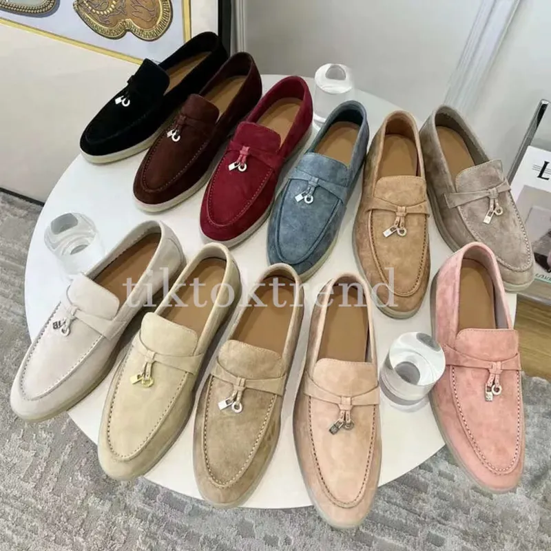 Summer Walk Charms Lofa Slipper Sandalias de gamuza real Molés para hombres Macarrón zapatos de cuero Slip on Flats Mujeres Dise