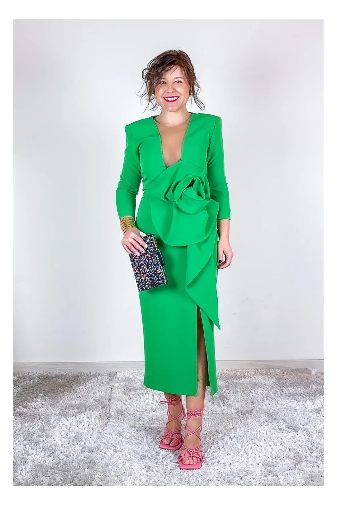 VESTIDO MIDI ESCOTE TUL + FLOR VERDE