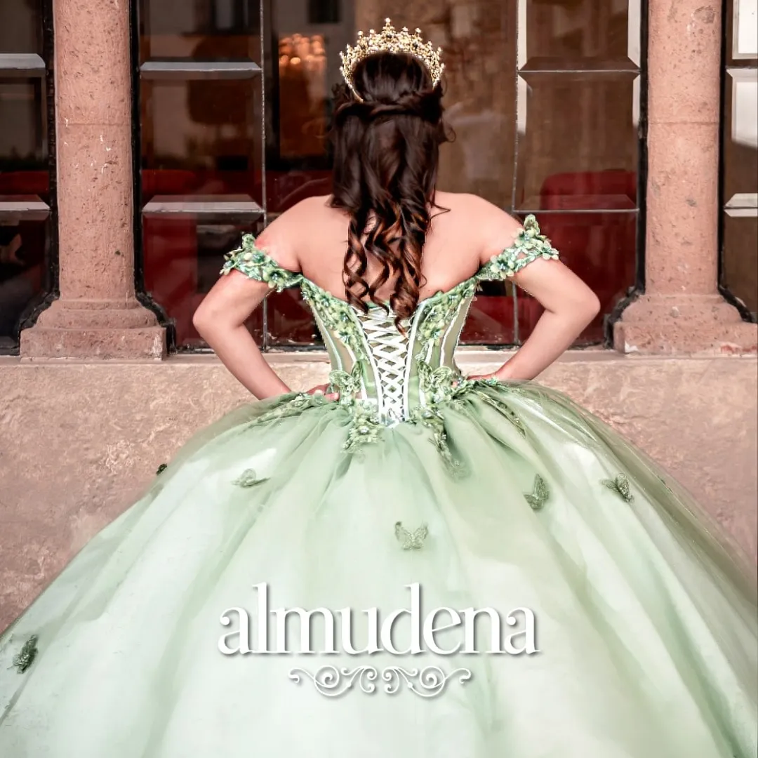 Vestido para Quinceañera Verde Olivo con Mariposas 3D