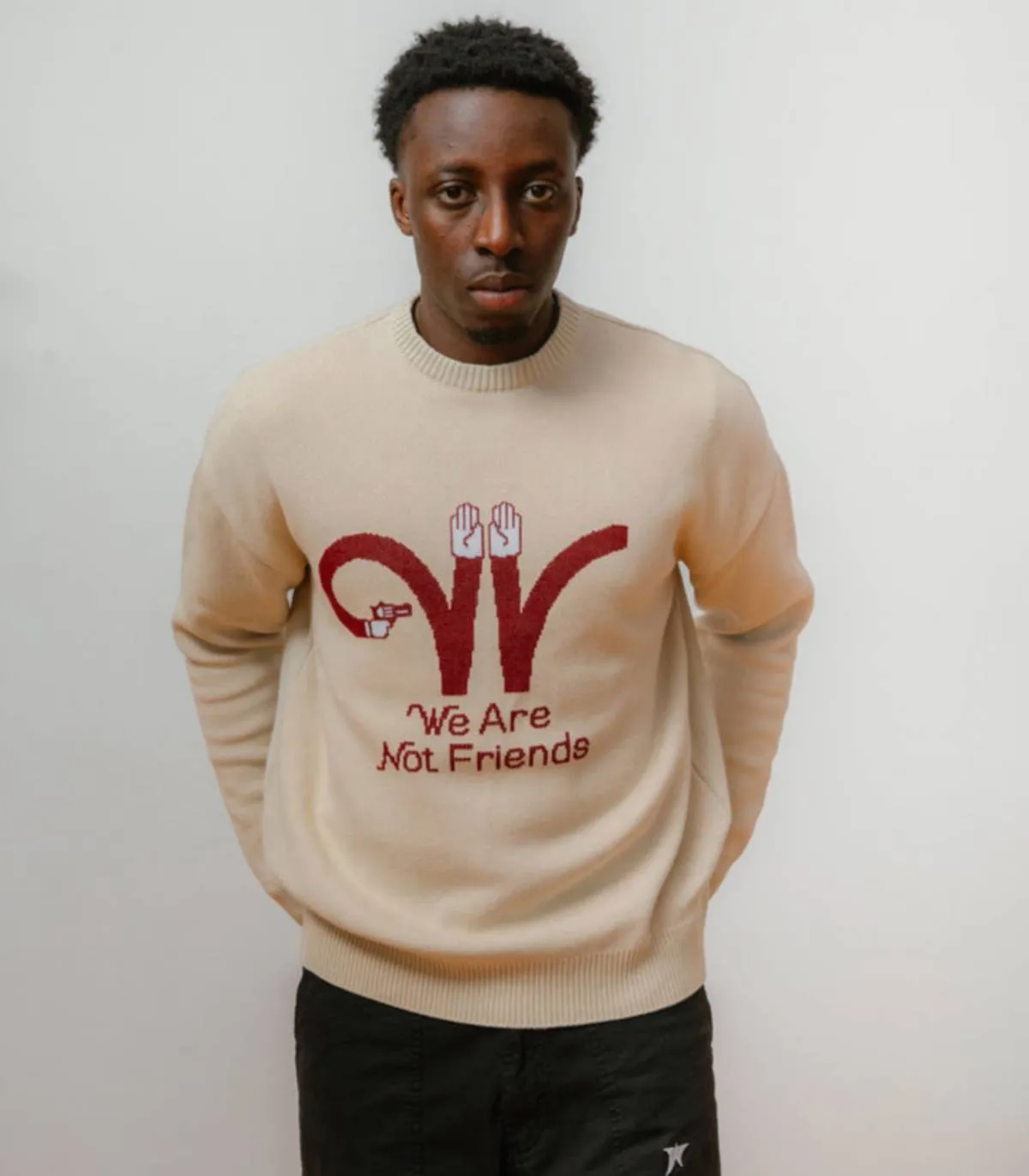 We Are Not Friends - Jersey Para Hombre Beige - Arrested Friends Sweater