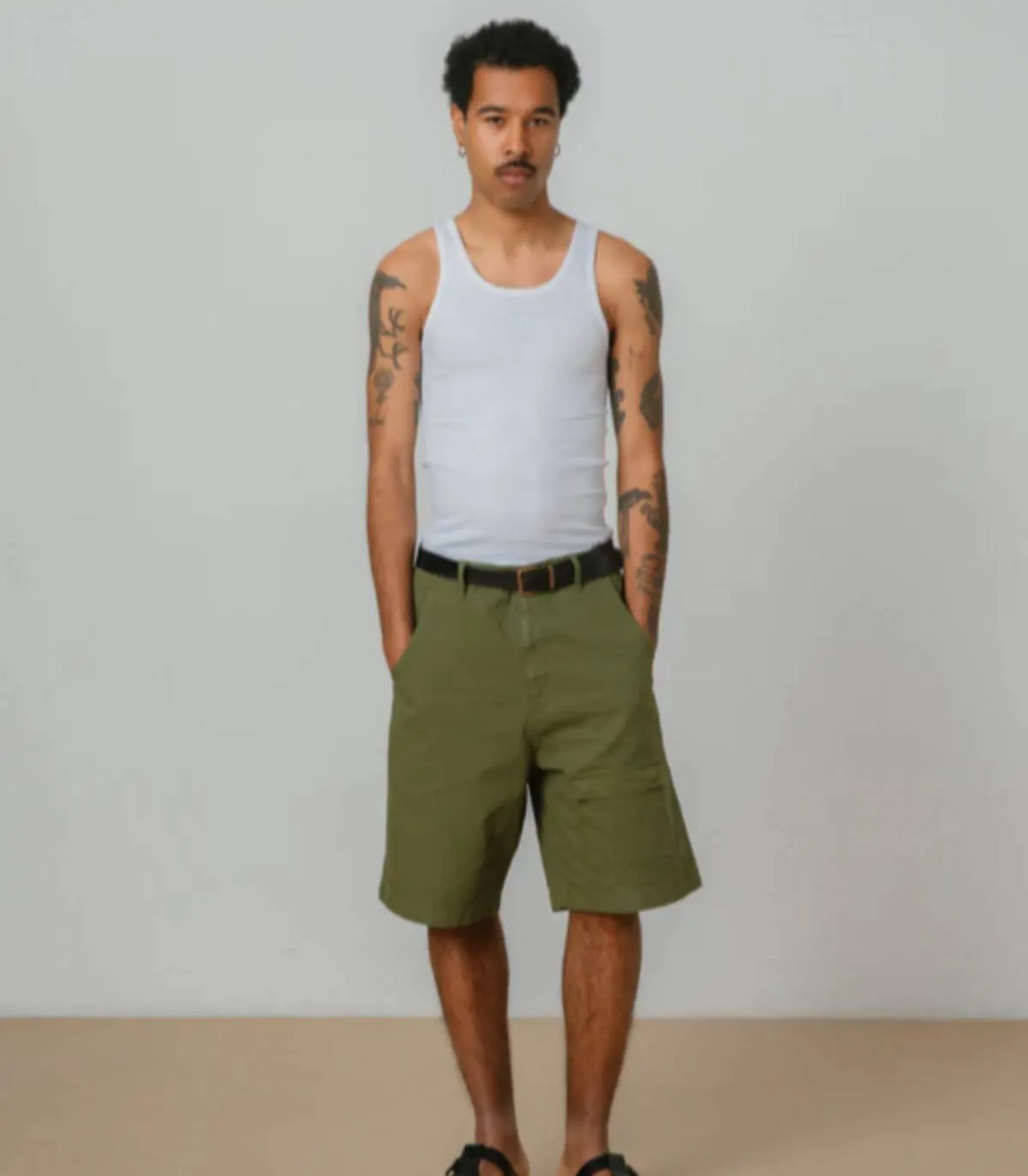 We Are Not Friends - Pantalon Para Hombre Verde - Camo Truck Jorts