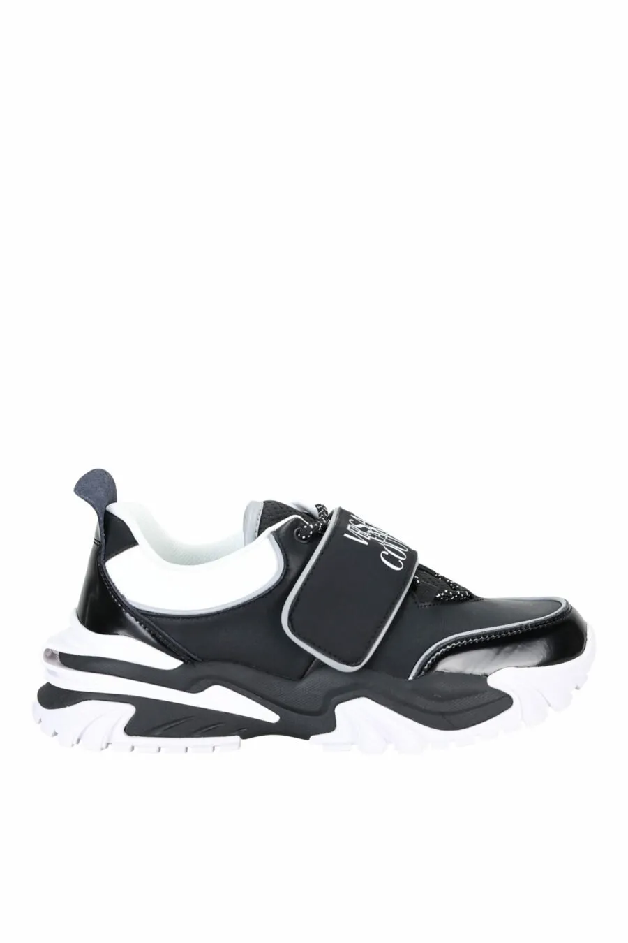 Zapatillas negras con blanco mix y logo en velcro