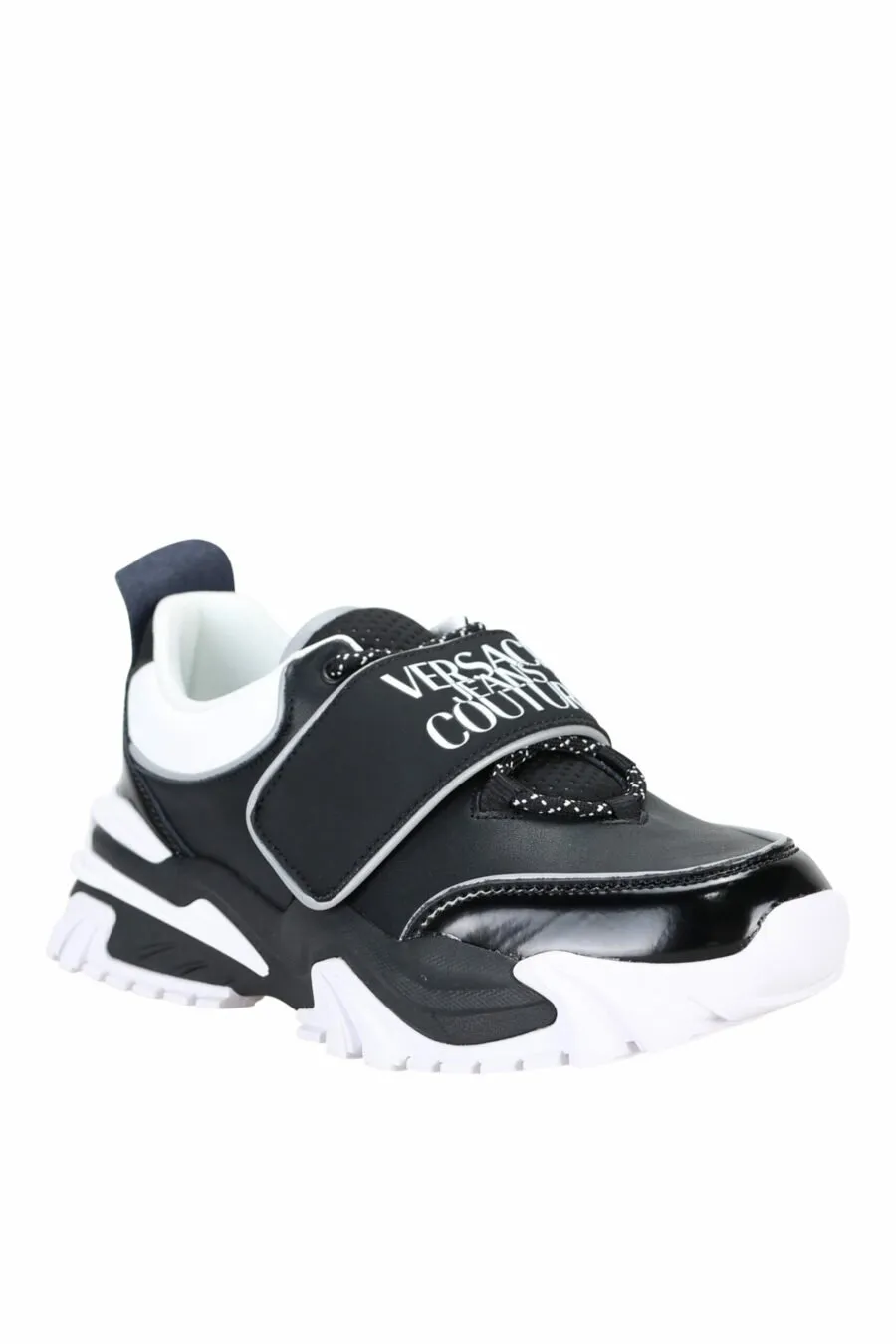 Zapatillas negras con blanco mix y logo en velcro